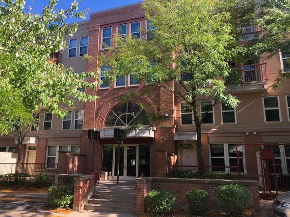 645 1st St N #300, Minneapolis, MN 55401