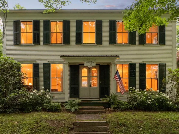 52 School Street, Haverhill, NH 03765