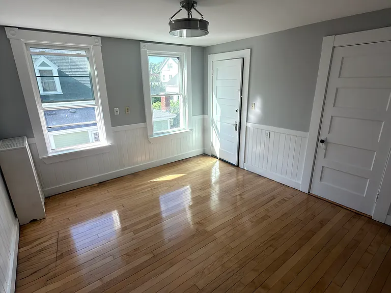 20-22 Florence St #2 — Photo 9