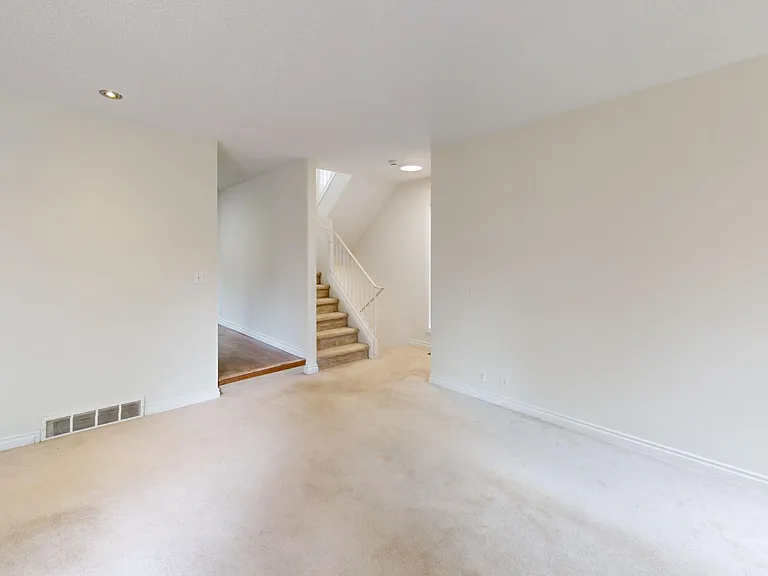 235 Berwick Dr NW #21 — Photo 4