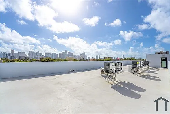 1037 NW 2nd St #2C — Photo 9