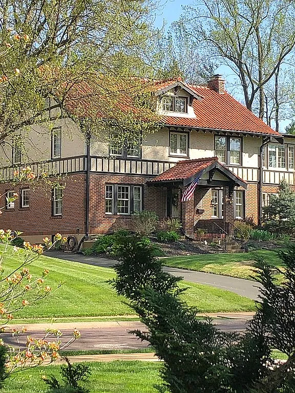 136 Helfenstein Ave photo 1