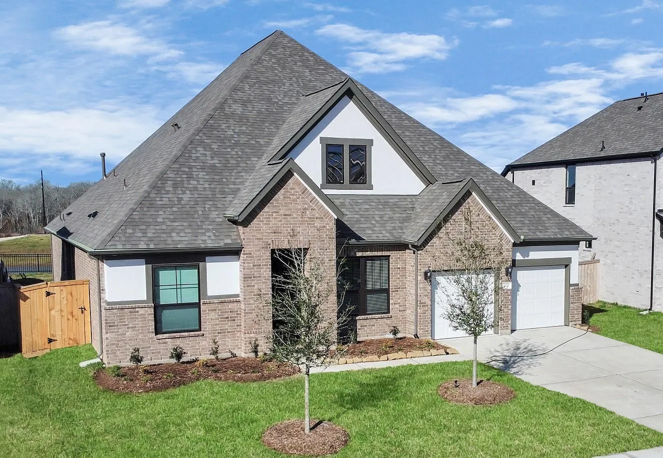 4 bed, 3.5 bath, 2933 sqft, $2,850 — Photo 2