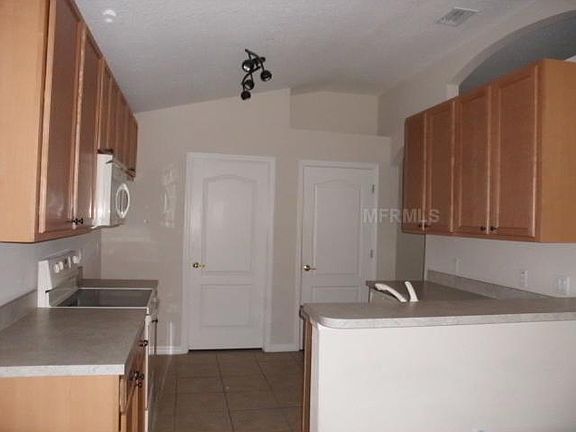 2nd image of 1205 Bramley Ln