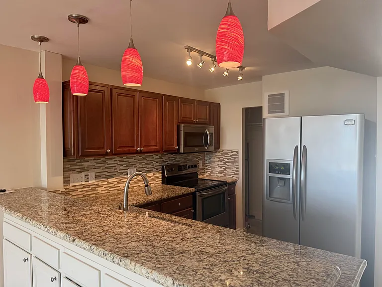 4501 NE 21st Ave #402 — Photo 7