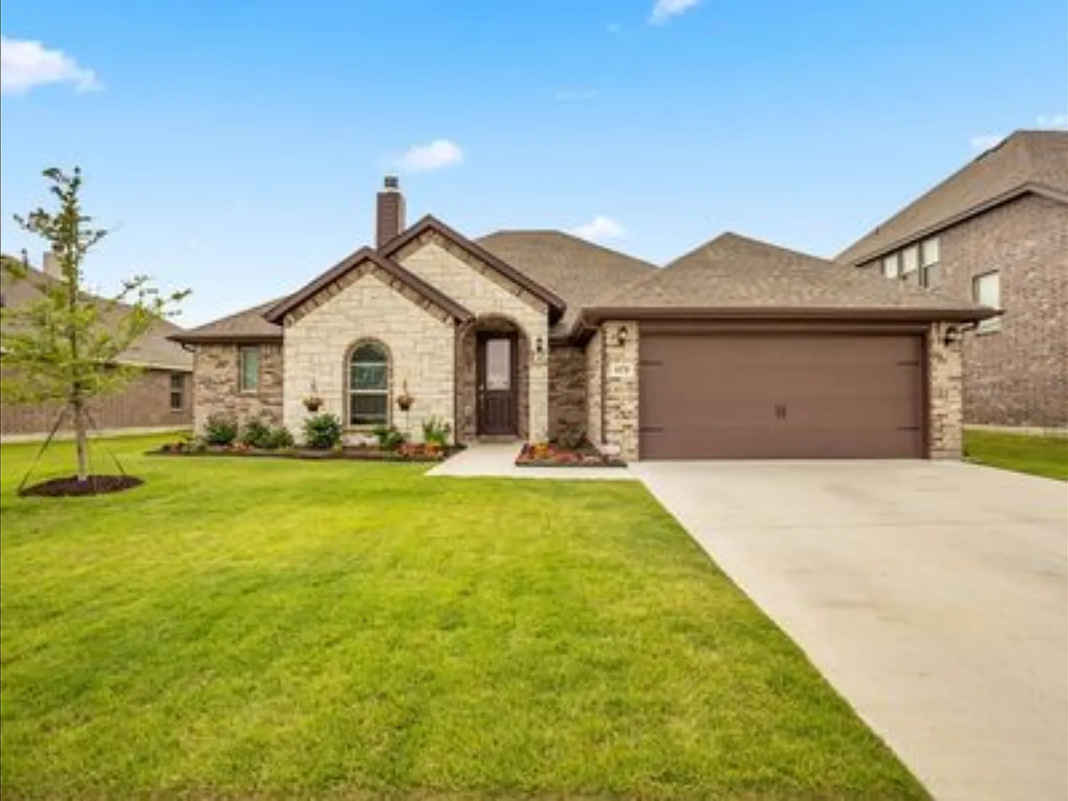 4 bed, 1853 sqft, $3,100 — Photo 1