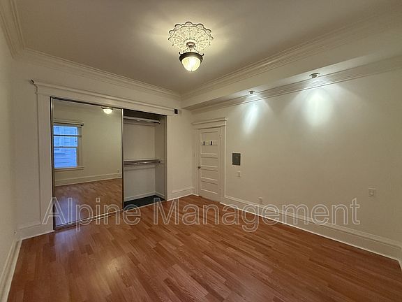 5th image of 115-117 Sanchez St #115-3