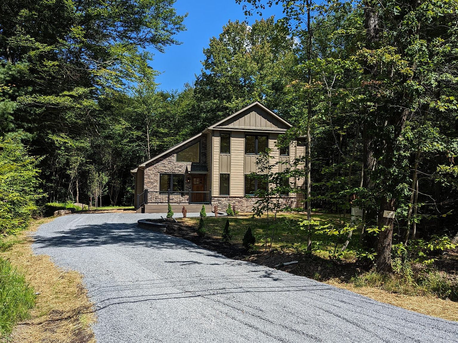 5447 Woodland Ave, Pocono Pines, PA 18350 Zillow
