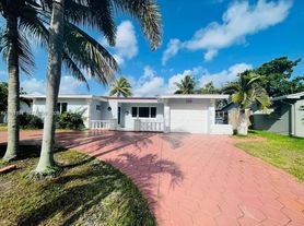 1400 N 74th Ter, Hollywood, FL