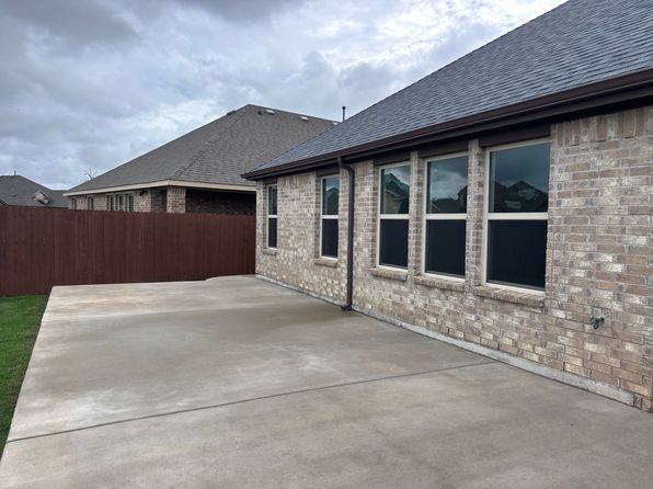 3308 Sabine Dr