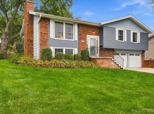 427 Chopin Ct, Schaumburg, IL 60193