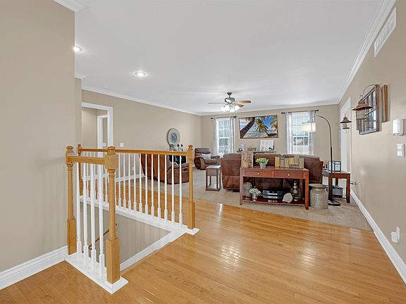 4th image of 6180 McVey Rd