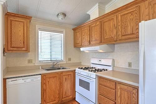 3rd image of 440 Moffett Blvd Spc 26