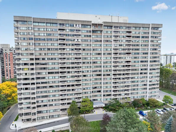 50 Elm Dr E #610, Mississauga, ON L5A 3X2