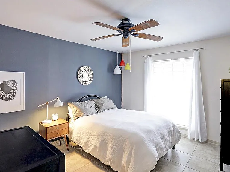 2507 Montrose Blvd #10 — Photo 5