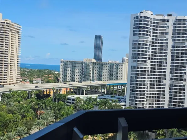 3600 Mystic Pointe Dr, Aventura, FL