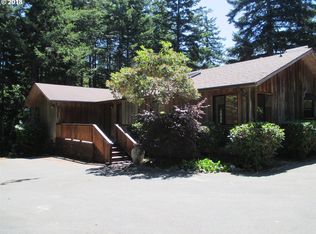 88460 Trout Pond Ln, Bandon, OR 97411