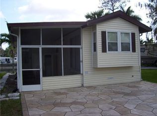 391 Leopard Ln, Naples, FL 34114