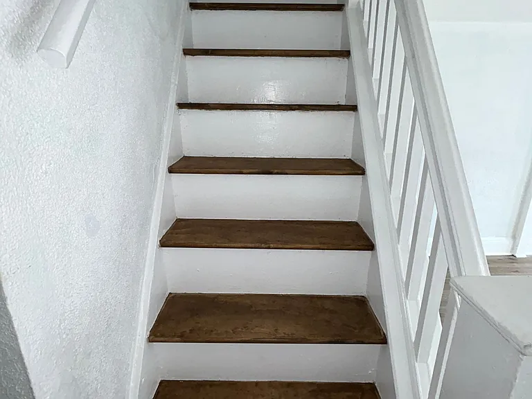 225 Home Ave — Photo 5