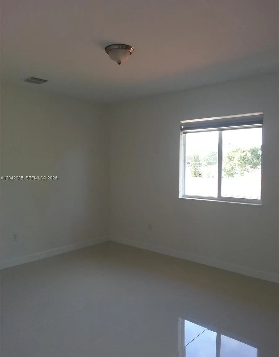 3 bed, 2.0 bath, $3,450 — Photo 3