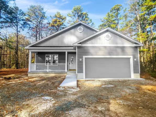 322 Currioman Dr, Montross, VA 22520