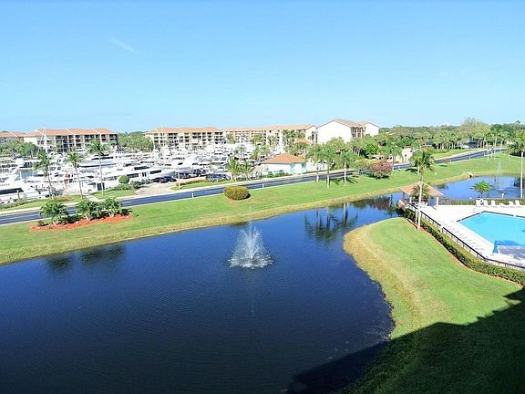 2nd image of 701 Seafarer Cir APT 501