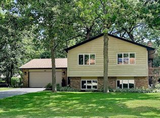 364 Linden Rd, Lake Zurich, IL 60047