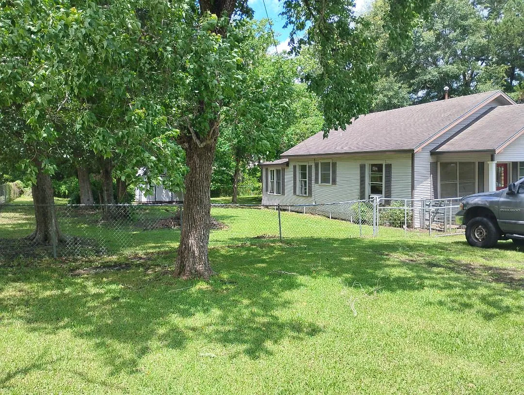 3 bed, 1260 sqft, $1,495 — Photo 3