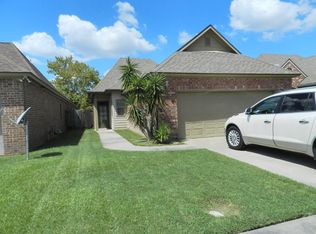 121 Oakbend Dr, Lafayette, LA 70506