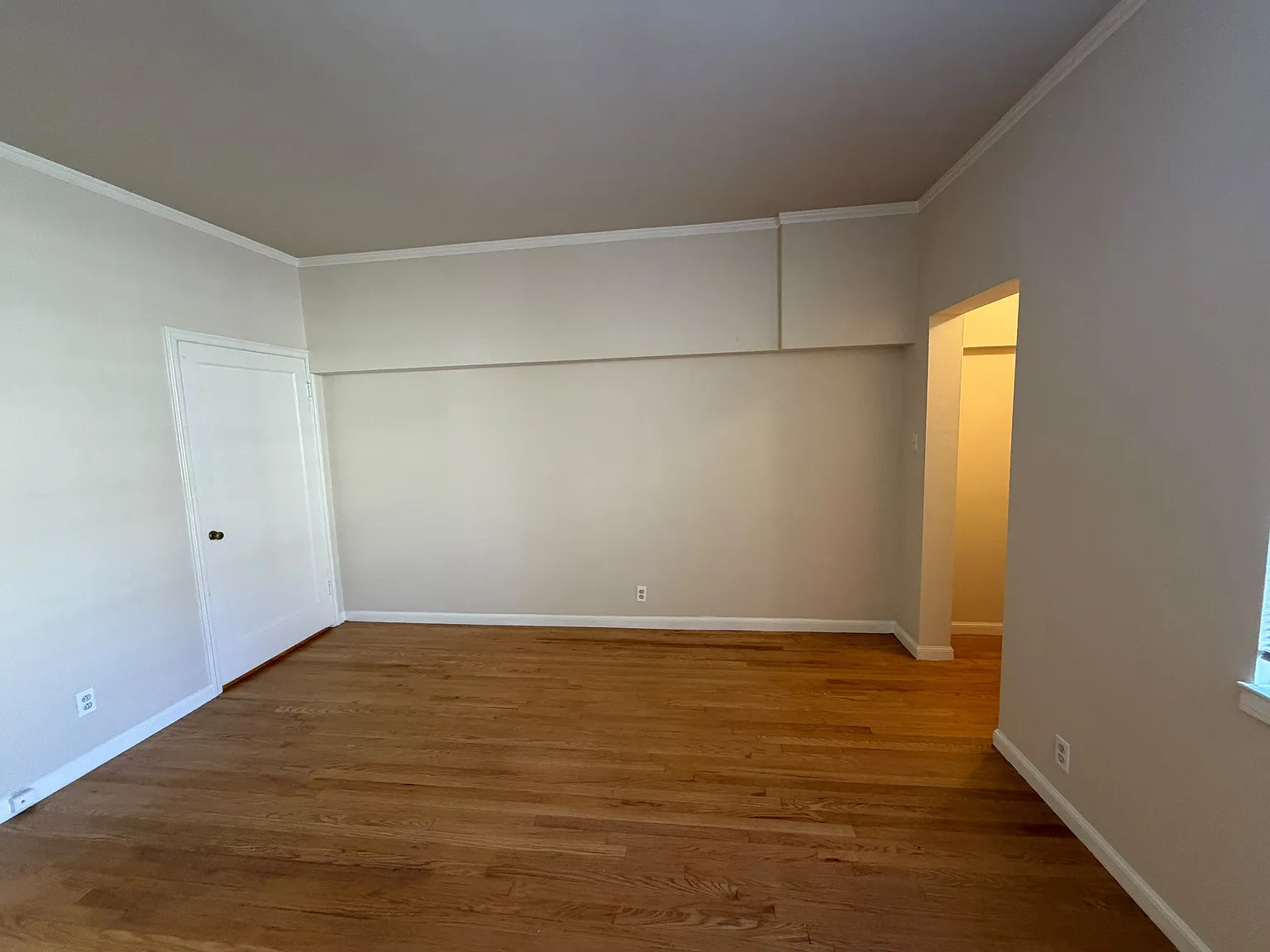 Studio, 600 sqft, $1,550 — Photo 3