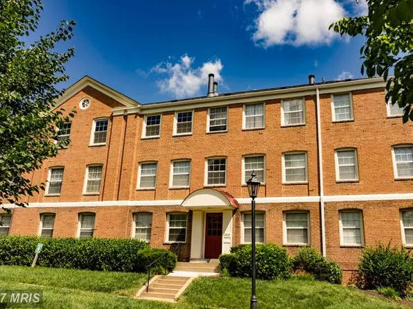 2805 Arlington Blvd APT 136, Arlington, VA 22201