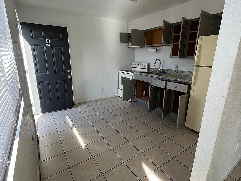 5942 W Alice Ave #4 — Photo 3