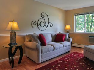 Bradley Court, Windsor Locks, CT 06096