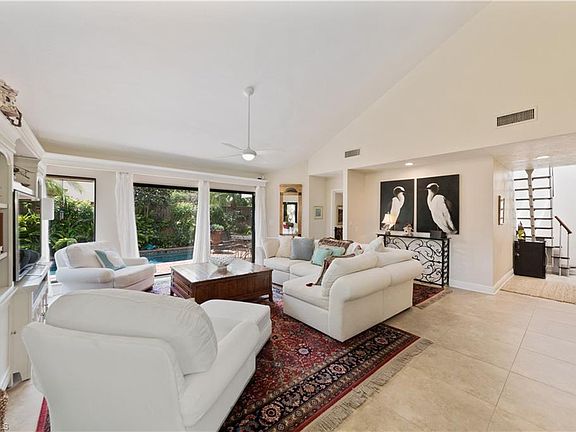 4th image of 534 Bay Villas Ln