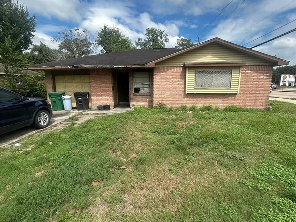 5502 Maywood Dr, Houston, TX 77053