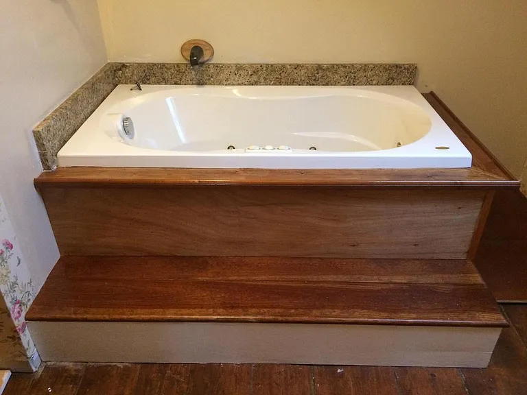 2nd floor bath