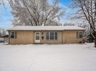 7415 Saint Raphael Dr, New Hope, MN 55428