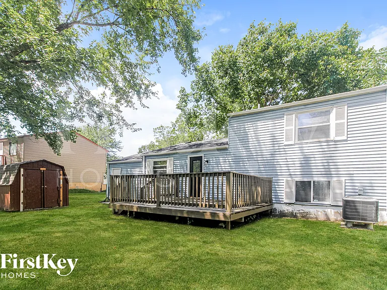 5717 Hacienda Ct — Photo 17