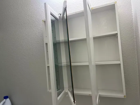 2401 14th Ave #1, Oakland, CA 94606