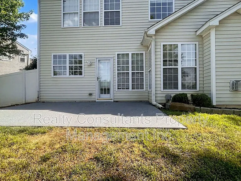 1481 Cantwell Ct — Photo 7
