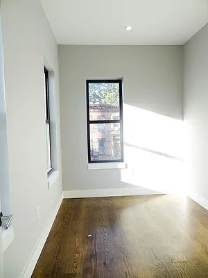 Rented by Evergreen Apartments BK | media 4