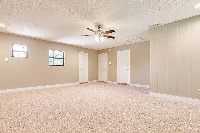 1524 Primrose Ave — Photo 8