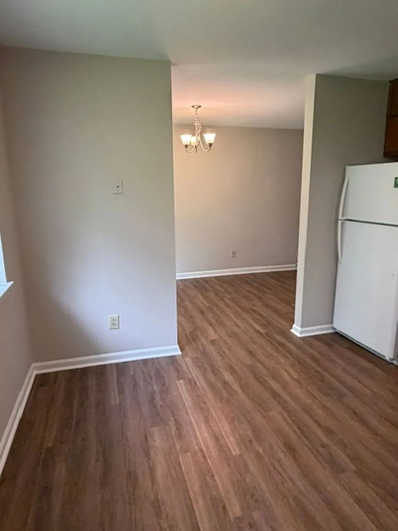 Ranch Home with 3BR/2BA Garage — Photo 4