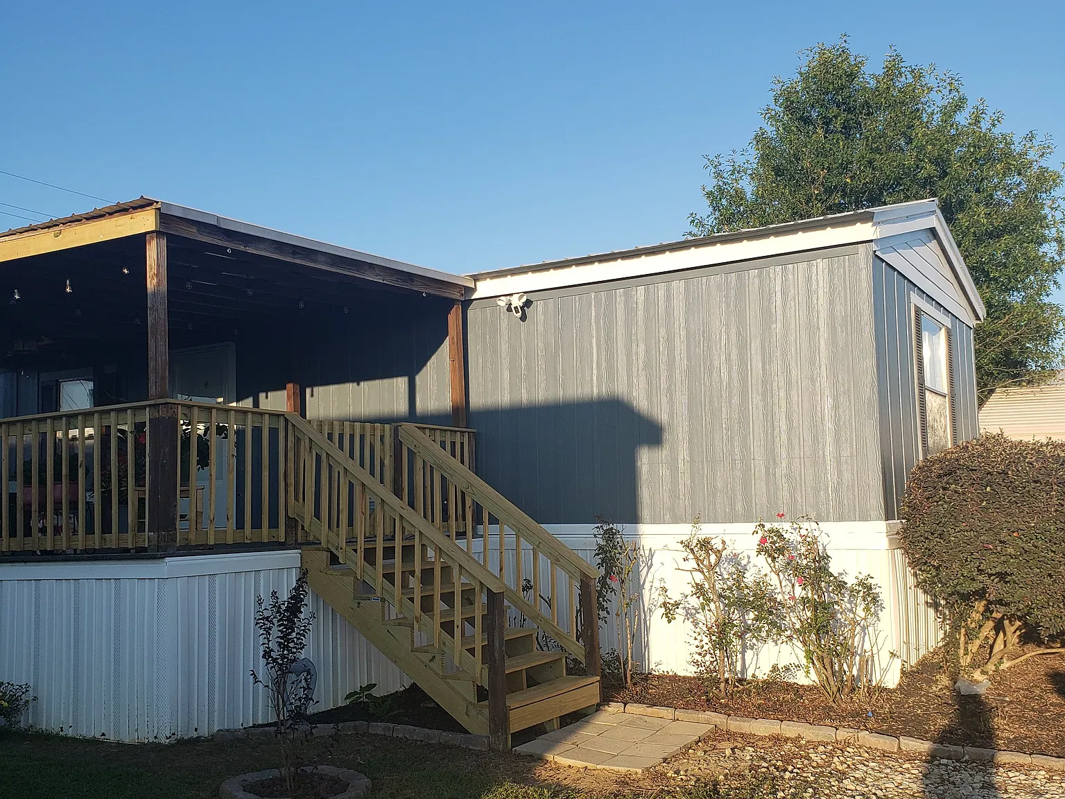 3 bed, 1200 sqft, $1,600 — Photo 2