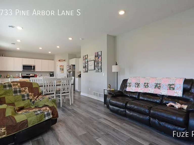 6733 Pine Arbor Ln S — Photo 7