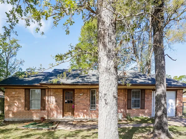 200 Montrose Cir, Conroe, TX 77301