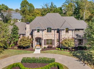 7 S Plymouth Ln, Rogers, AR 72758