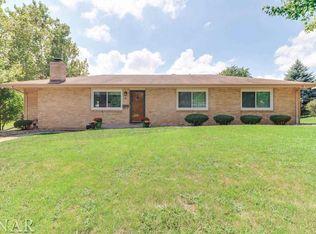 4 Hawthorne Dr, Normal, IL 61761