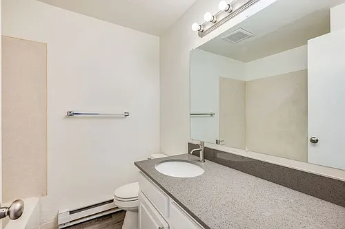 Riverside Village - 2 bedroom units - Auburn - RENOVATED Photo 1