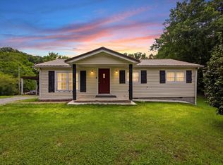251 W Broadacre Rd NW, Dalton, GA 30721